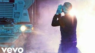 Más Que Un Amigo - Farruko Ft Daddy Yankee (Official Vídeo)