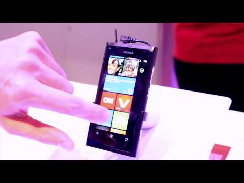 CES 2012 Nokia Lumia 800 Windows Phone