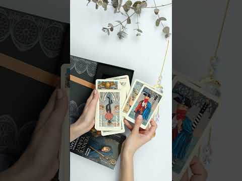 Миниатюра изображения товара Гадальные карты Эксмо Венецианское таро + руководство / 9785041767679 (Белявская Е.Ю.)