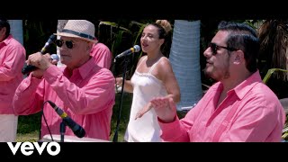 Amores Como El Nuestro Lyrics English Translation