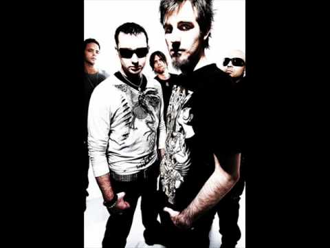 Pendulum at Glastonbury , Different vs. I am not alone ( Calvin Harris )