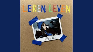 Vluchten Lyrics English Translation