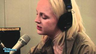 Laura Marling - "Don't Ask Me Why" and "Salinas" (Live at WFUV/The Alternate Side)