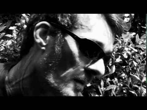 Manu Le Malin - hardcore au corps (Astropolis 2011)