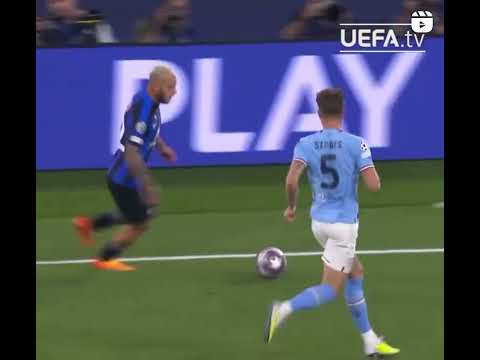 ⚡️ A tireless threat up and down the left... Federico Dimarco in the #UCLfinal👏