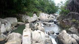 preview picture of video 'Sri Lanka,ශ්‍රී ලංකා,Ceylon,Waterfall,Chute,Cataract,Carved Rocks'