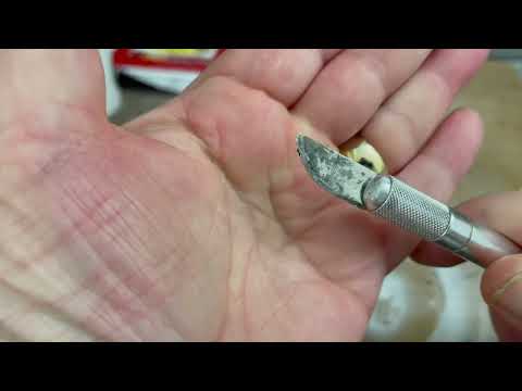 X acto  fat wide knife  blade replacement