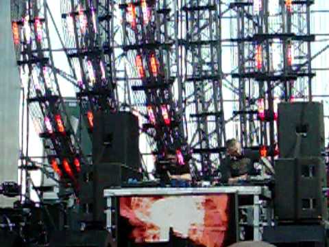 Electrocity 2009, scena Run To The Sun - Vincent Vik 2/3