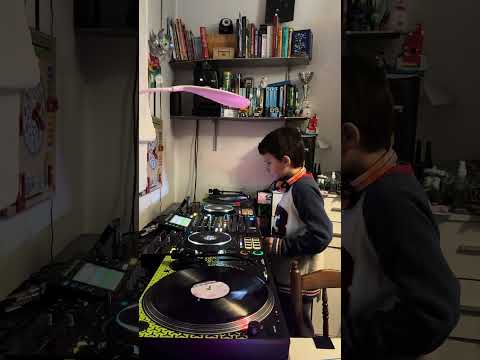 Dj Fino mini set mezclando 3 géneros