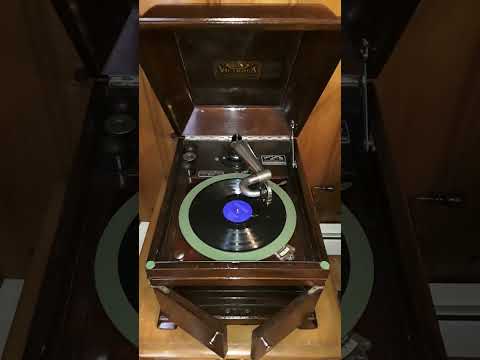 The Happy Wanderer. Frank Weir with his Saxophone, Chorus and Orchestra