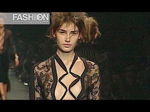 YVES SAINT LAURENT Fall 2002 2003 Paris - Fashion Channel