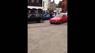 Martin's Winnie (Hairy Ancles) Vs Michael's Lisa