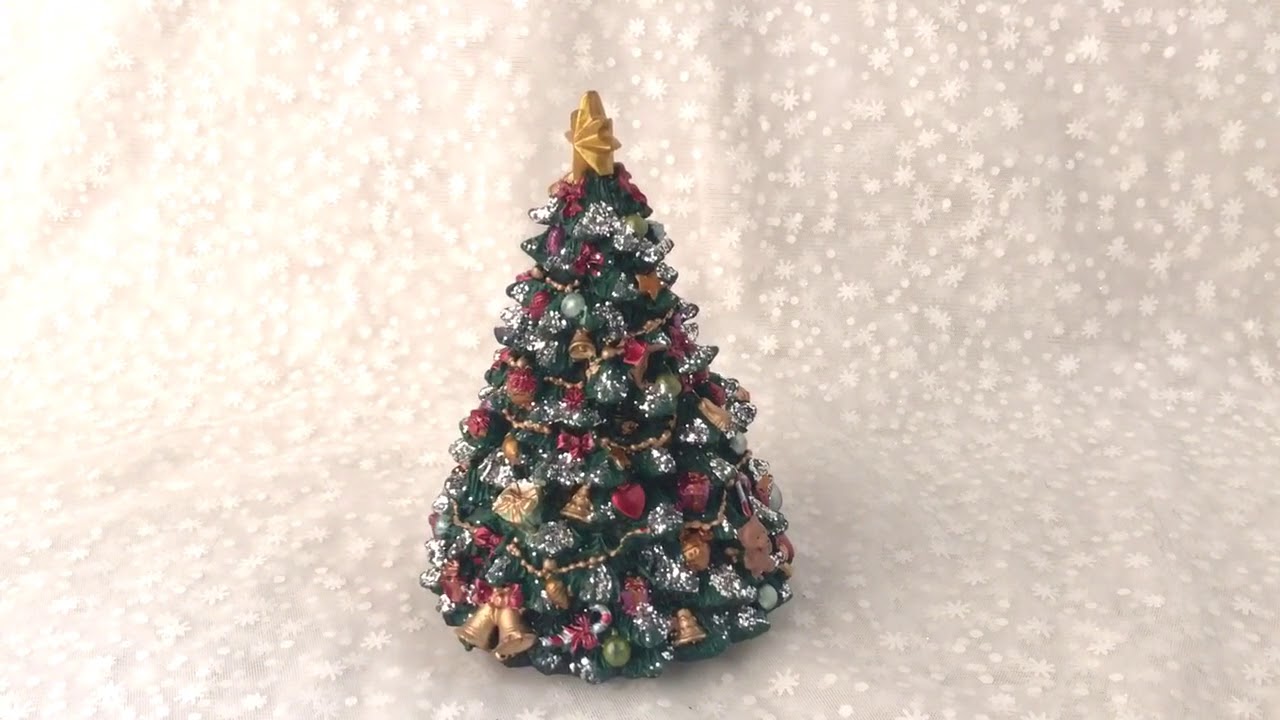 The Musical Sparkling Christmas Tree