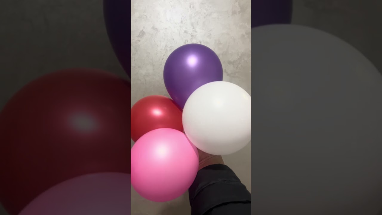 You Won’t Believe What Happens When These Balloons Touch 😳🎈