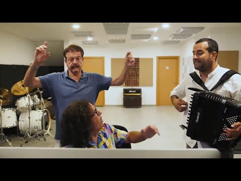 Tiago Silva com Quim Barreiros na cançao "Puxa o fole" - Jan.07_23 - #7