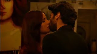 Katrina kaif real long liplock 5 kisses in movies 