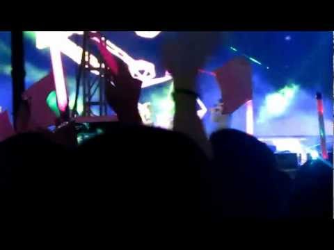 DKFC - Bring the boys out SNSD