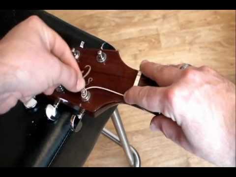 comment reparer les cordes d'une guitare