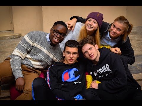 download lagu mp3 mp4 Keep In Touch In French, download lagu Keep In Touch In French gratis, unduh video klip Keep In Touch In French