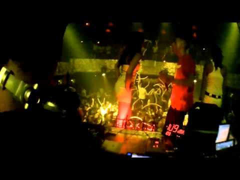 DJ ALVARO Ft. Mc Bizzey | Theatro Marrakech, Maroc | 02.10.2010