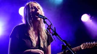 Lissie - 2000 Miles (Pretenders cover) Live Liverpool O2 Academy 15-12-10