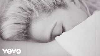 Nos Sobran Los Domingos Lyrics English Translation