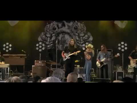 Whitey Morgan And The 78's with Erin Viancourt  Silver Wings