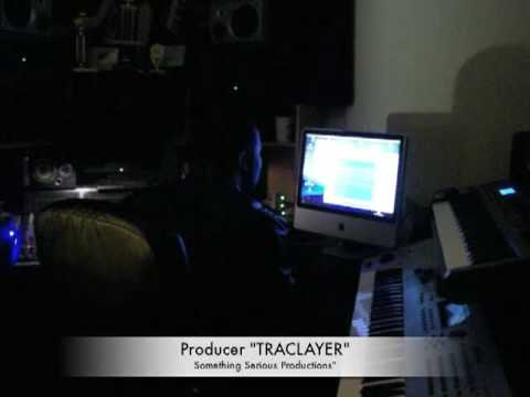 Traclayer and Lynx studio producing a track!