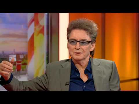 Former band mates Bruce Bruce and Paul Weller have reunited for a jam session   BBC News