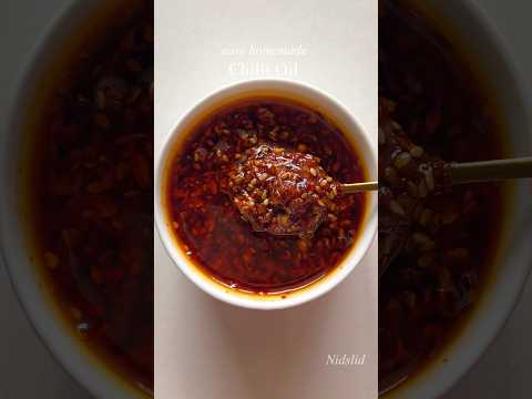 Homemade Chilli Oil #trending #chilioil #easy #maggi#dumplings #momos #dip#viralvideo #youtubeshorts