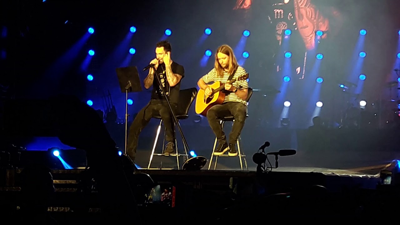 Maroon 5 - Garota de Ipanema (Portuguese Version) / Rock in Rio 2017