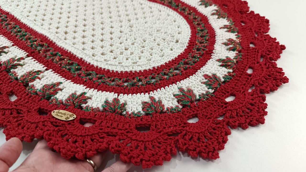 TAPETE NATALINO FOLHA EM CROCHÊ  FÁCIL E RÁPIDO  POR @samilacrochê#croche #croche #crocheting