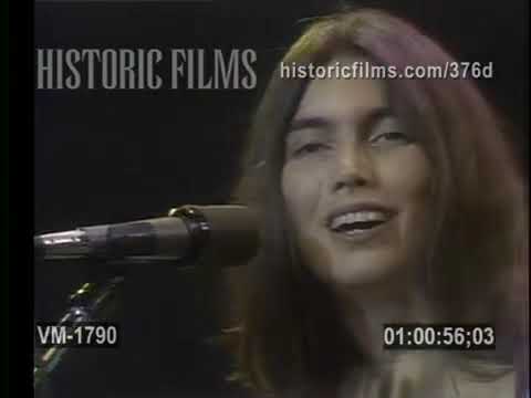 Emmylou Harris & the Hot Band - “Jambalaya” LIVE 1975