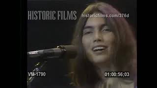 Emmylou Harris &amp; the Hot Band - “Jambalaya” LIVE 1975