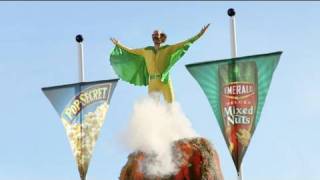 Реклама Emerald Nuts: Awesome + awesome = awesomer