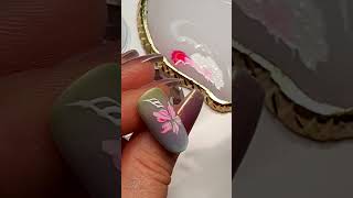 Simple chrome 3d flower nail art with cat eye. Ombre nail design 