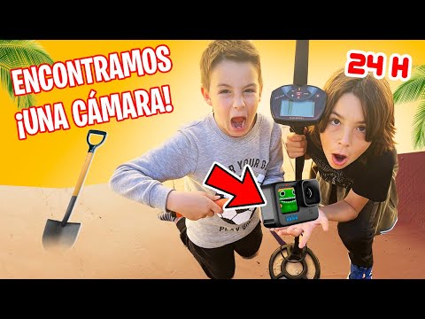 ¿Que Hay DEBAJO de una PLAYA?? 24 horas DETECTANDO METALES