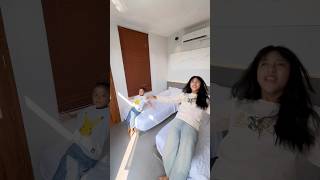 Download lagu LIBURAN ALA DINAR DAN DANISA,JATOHIN BADAN KE KASUR🤣🤣 #shorts mp3