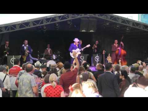 The Revoultionaires Big Band@Twinwood Festival 2016