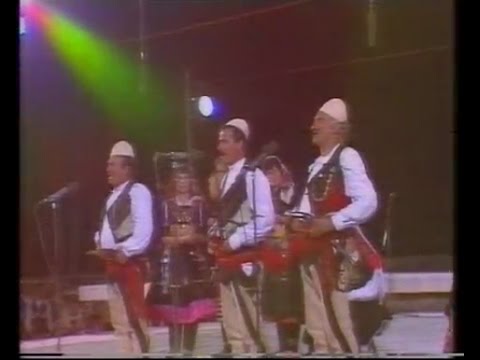 Nush Buçi, Fadil Mustafa e Lek Ndou - Këngë për Vasil Shanton