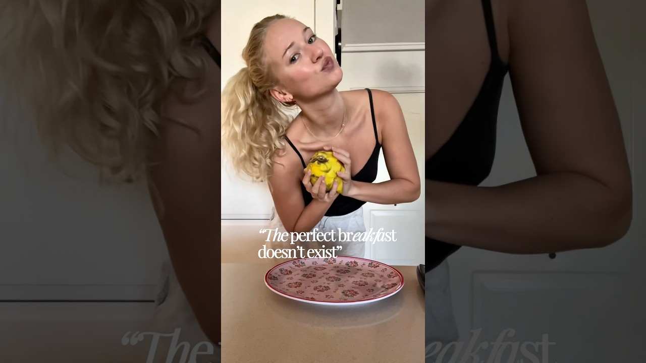 Would you try it?!💛🐉#dragonfruit #exoticfruit #yellowdragonfruit #breakfast