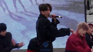 D-Crunch (디크런치) "I'm OK": 181118 명동 버스킹 (Myeongdong Busking)