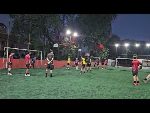 Gustavo  pegando  pênalti