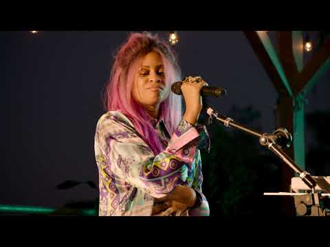 Aluna - Sneak (live @ Compton Cowboys ranch)