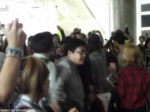 100902 - f(x) arriving at LAX