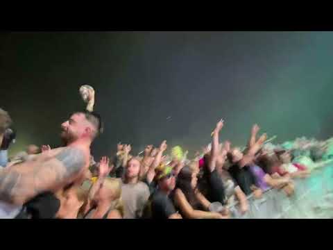 Heaven Shall Burn ft. Britta Görtz (Hiraes) - Black Tears [pit & crowdsurf-cam] @ Nova Rock Festival