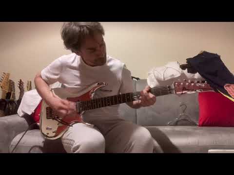 Ibanez JS1CR (DiMarzio Satchur8) vs JS1000 (DiMarzio FRED)