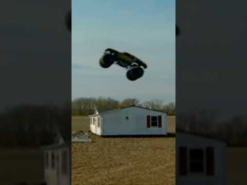TOM MEENTS CLEARS HIS OLD HOUSE BY OVER 40 FT #monsterjam #shorts #shortsyoutube