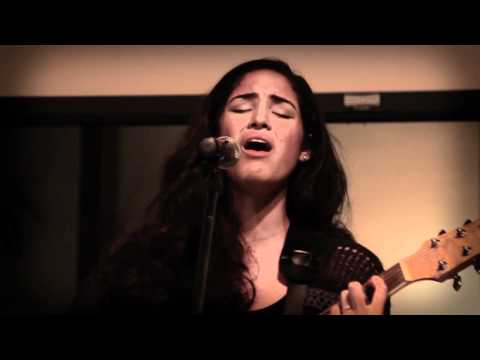 Moriah Peters- How He Loves (Live)