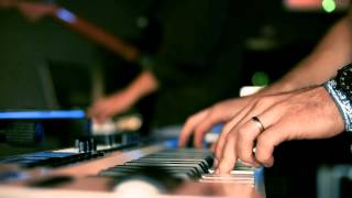 Thomston - Collarbones (Live)